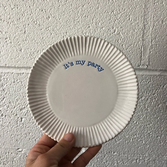 MudPie B-Day Boy cake plate and party hat set - Picture 7 of 10